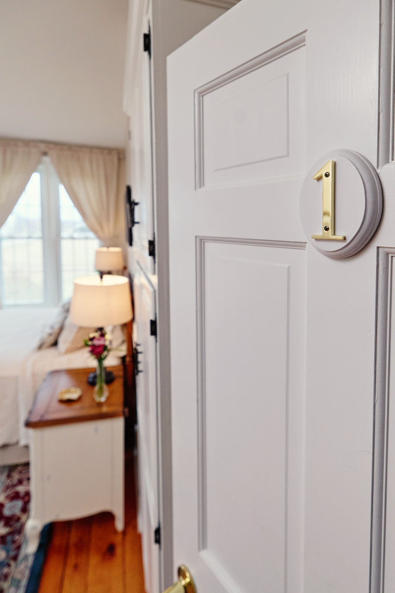 The Willow - full room